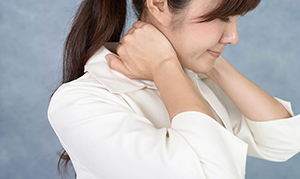 首の痛み・寝違え
